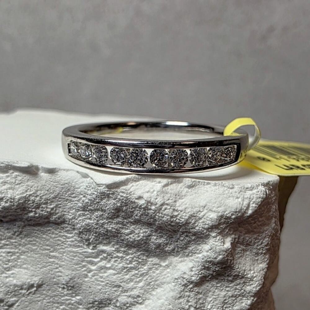Size 7 Lab-Created Diamond 0.25ctw Half Eternity Ring 925 Silver